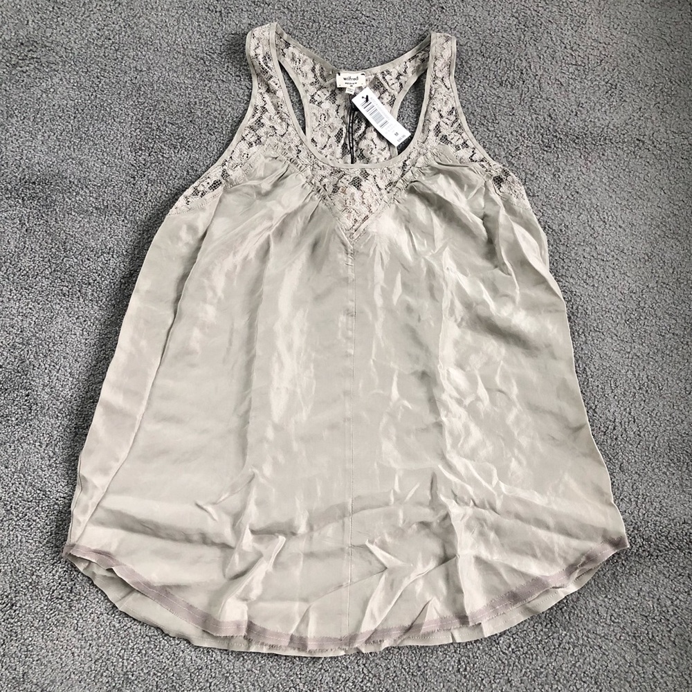 New NWT Aritzia Wilfred Ash grey lace silk tank top M medium curved hem raw edge